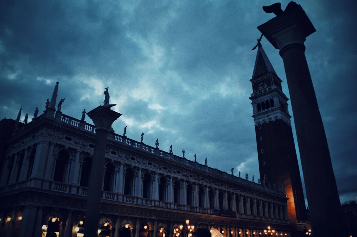 Piazza San Marco details