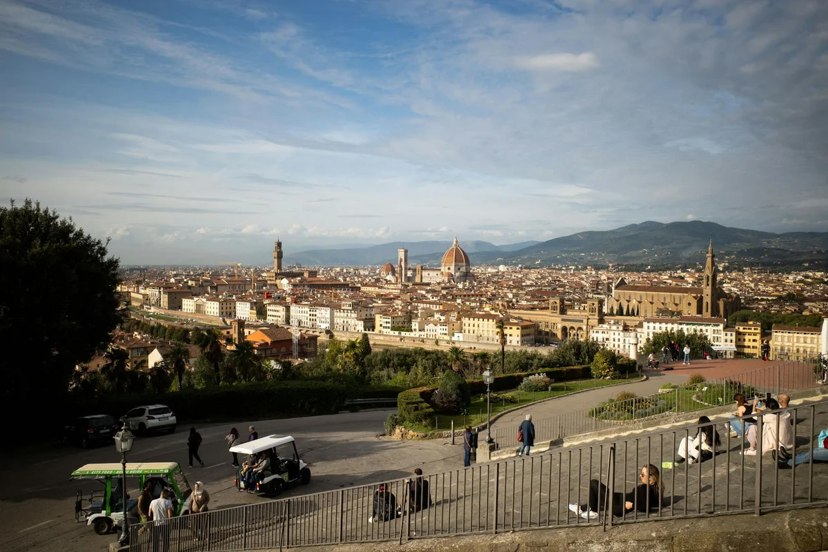 Piazzale Michelangelo feature