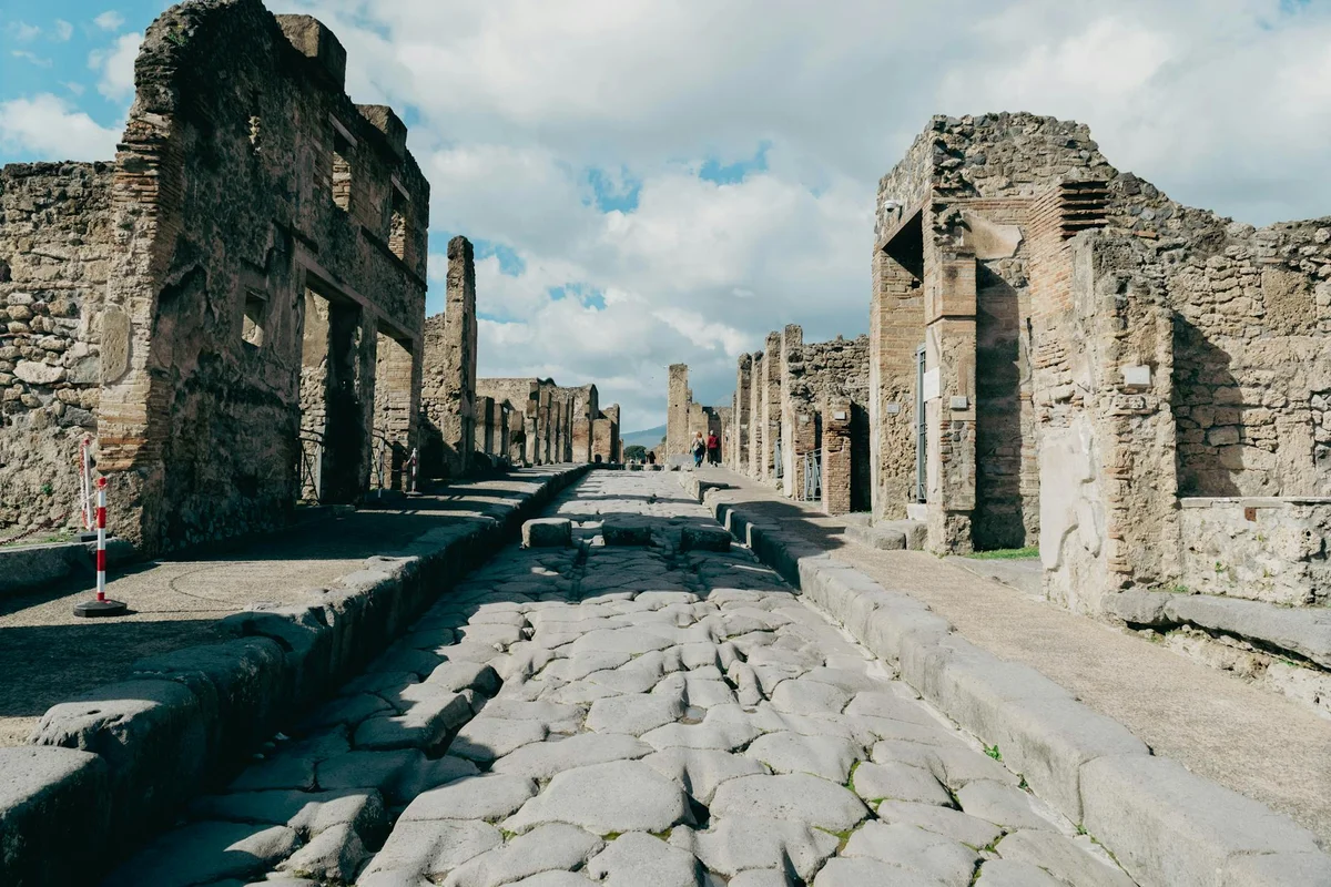 Pompeii Ruins view 2