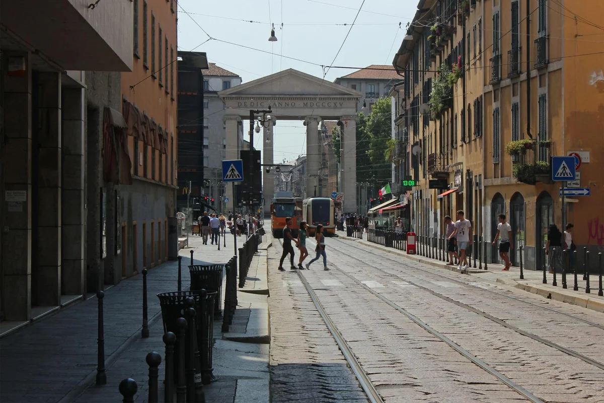 Porta Ticinese view 1
