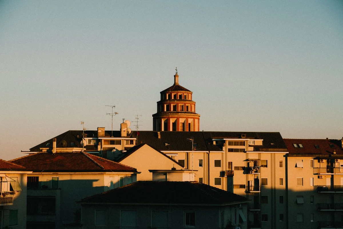 Santa Maria Delle Grazie feature