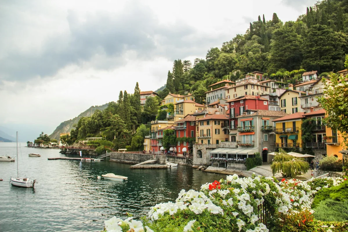 Varenna feature