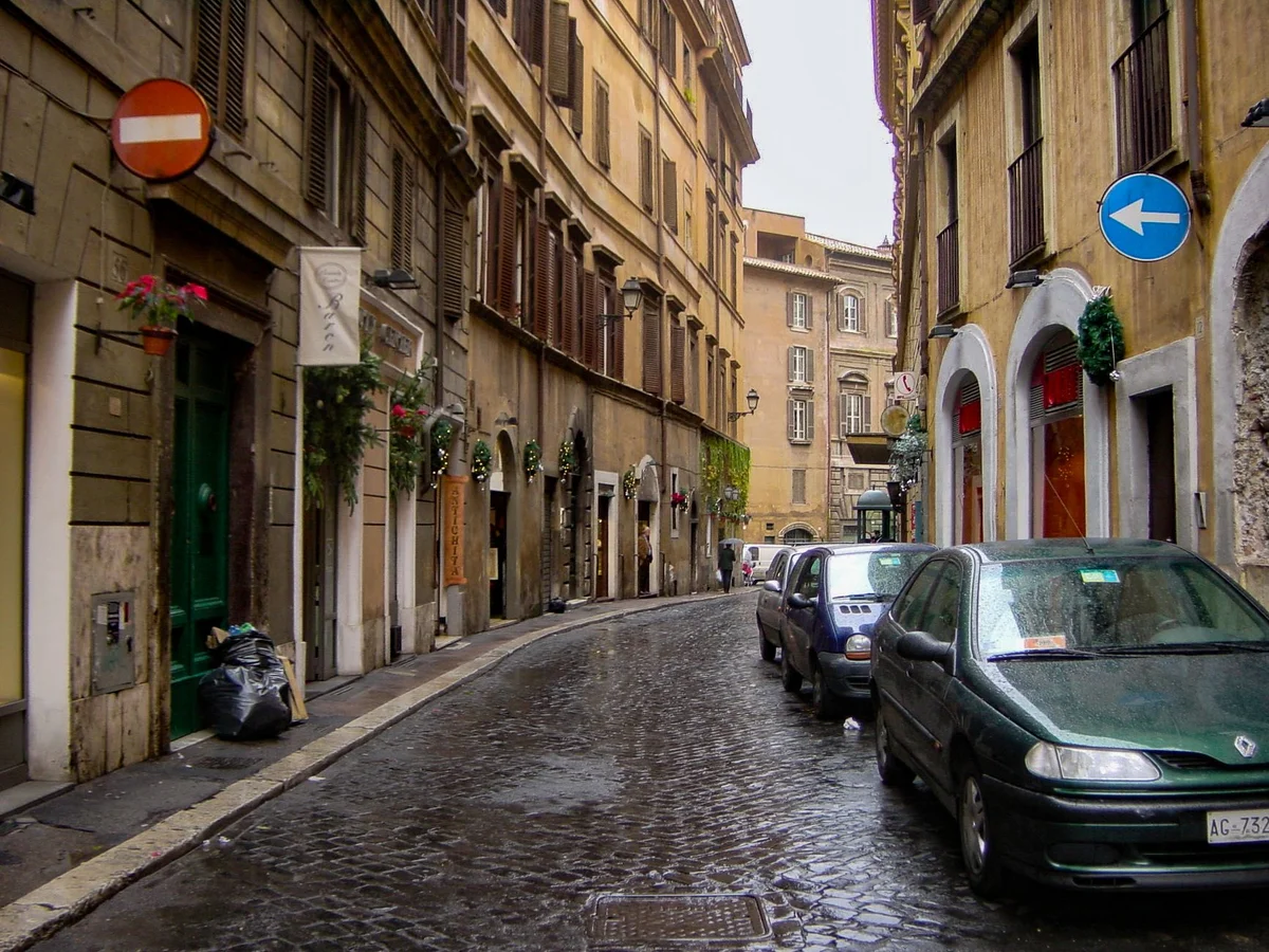 Via Chiaia view 2