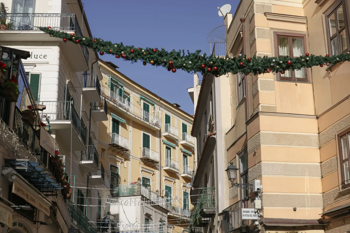 Via de' Tornabuoni feature