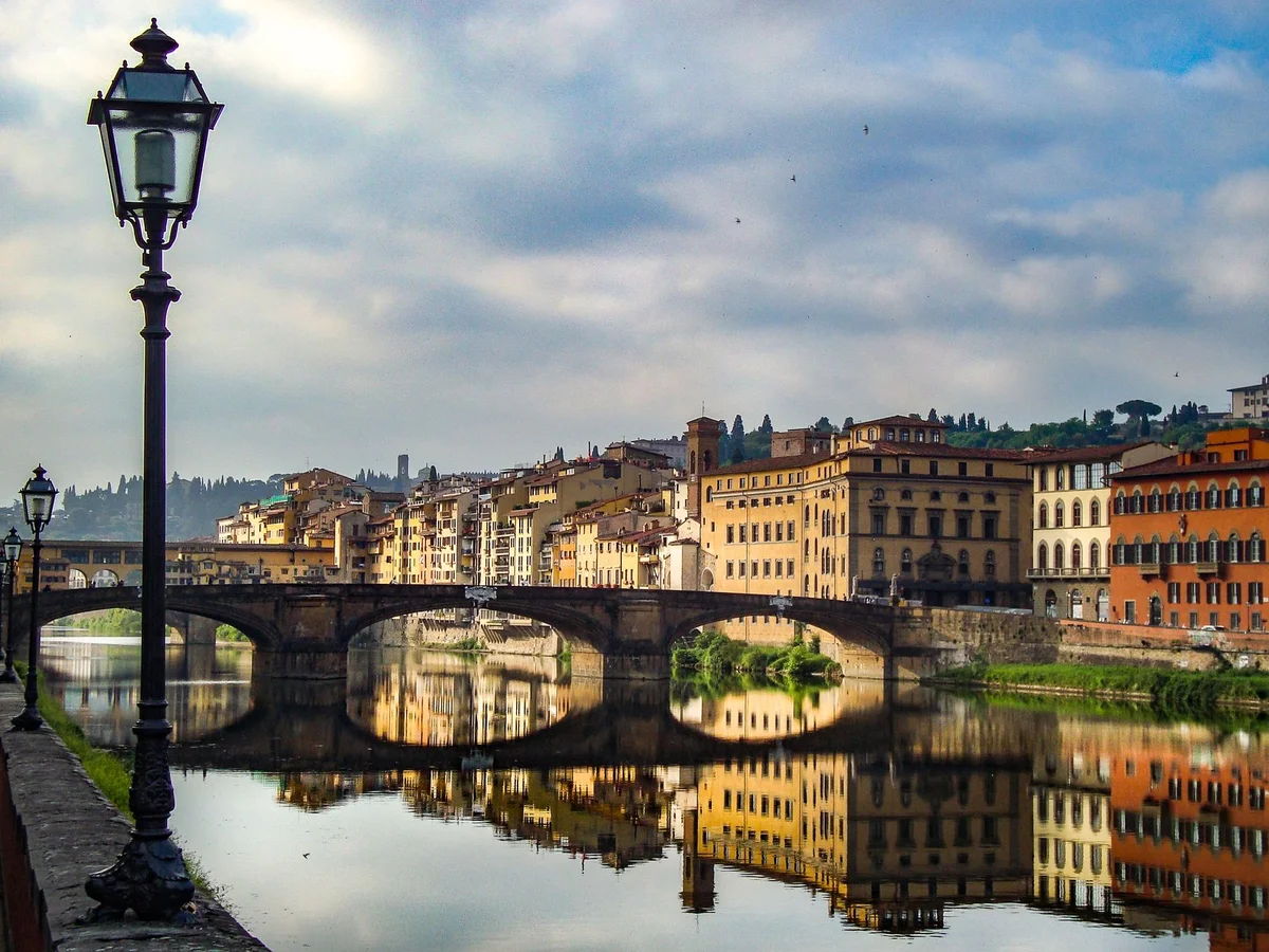 Via Maggio feature