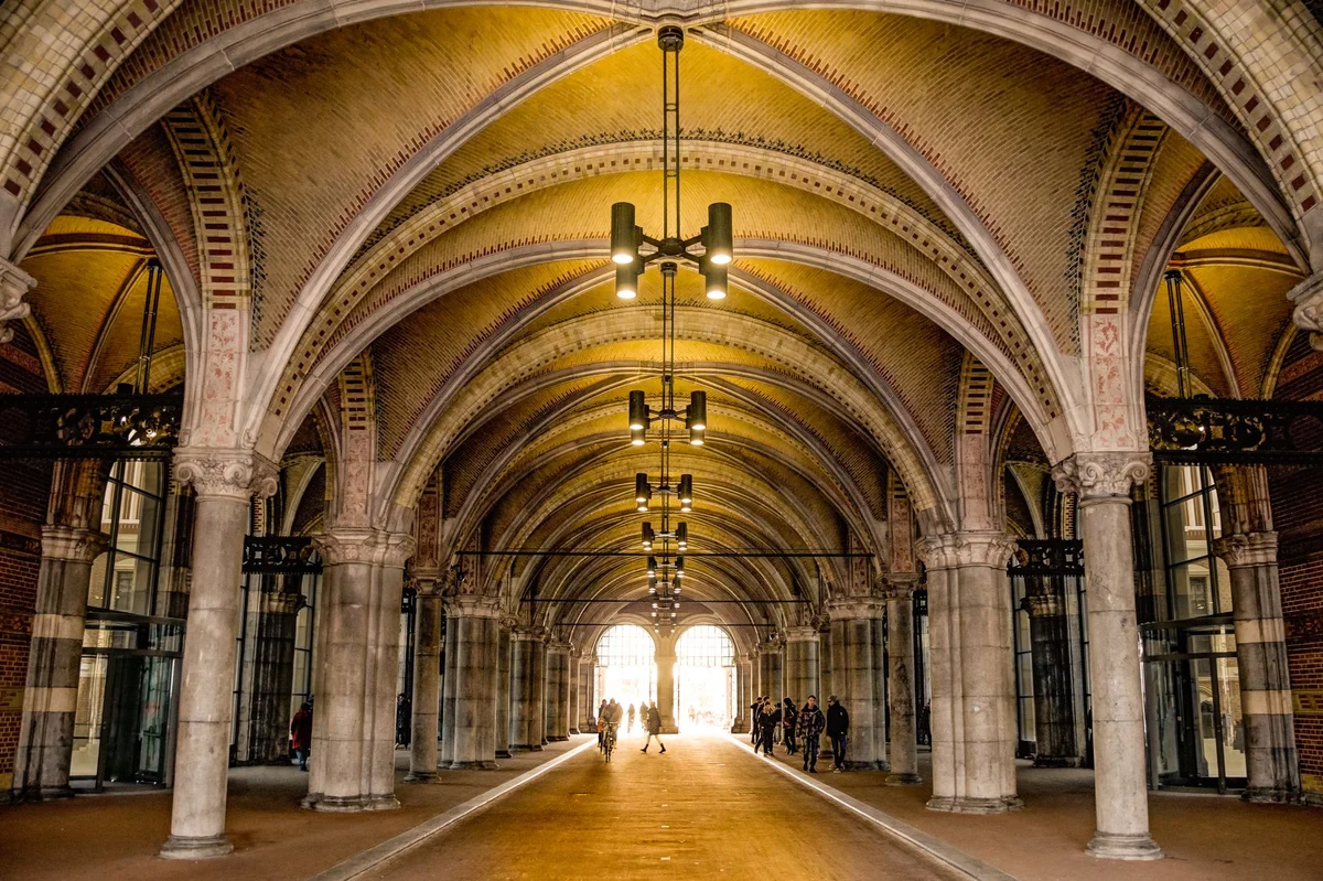 Via Roma Arcades feature