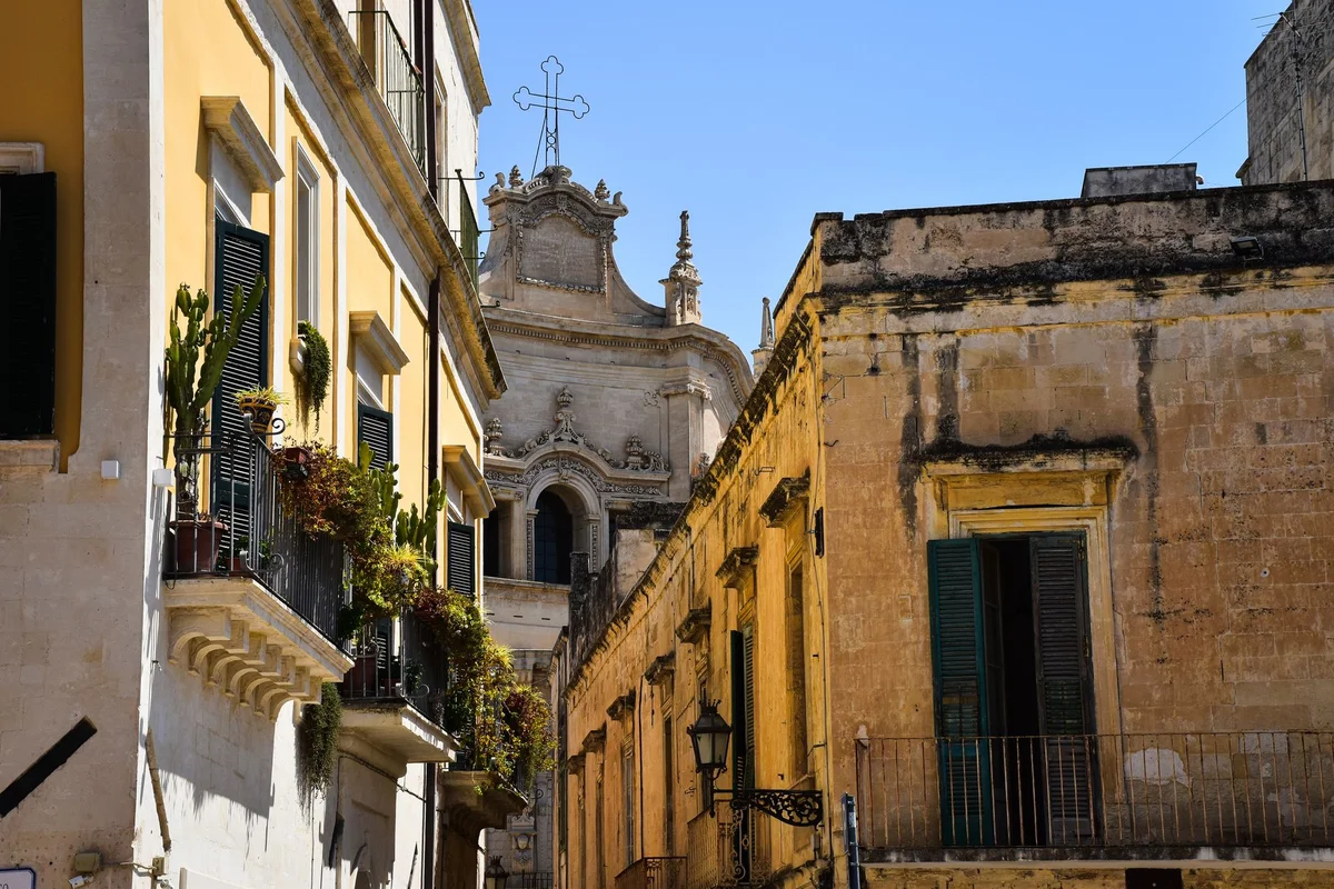 Via Roma view 2