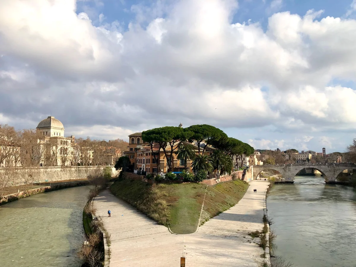 Villa Farnesina view 1