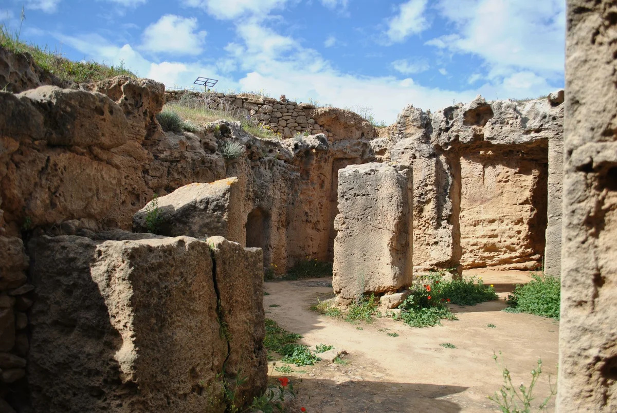 St Paul’s Catacombs feature
