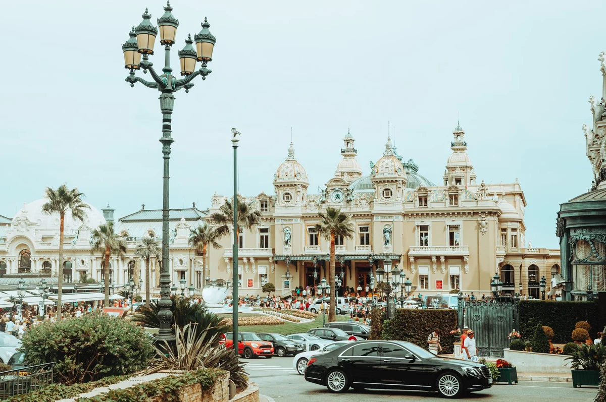 Place Du Casino feature