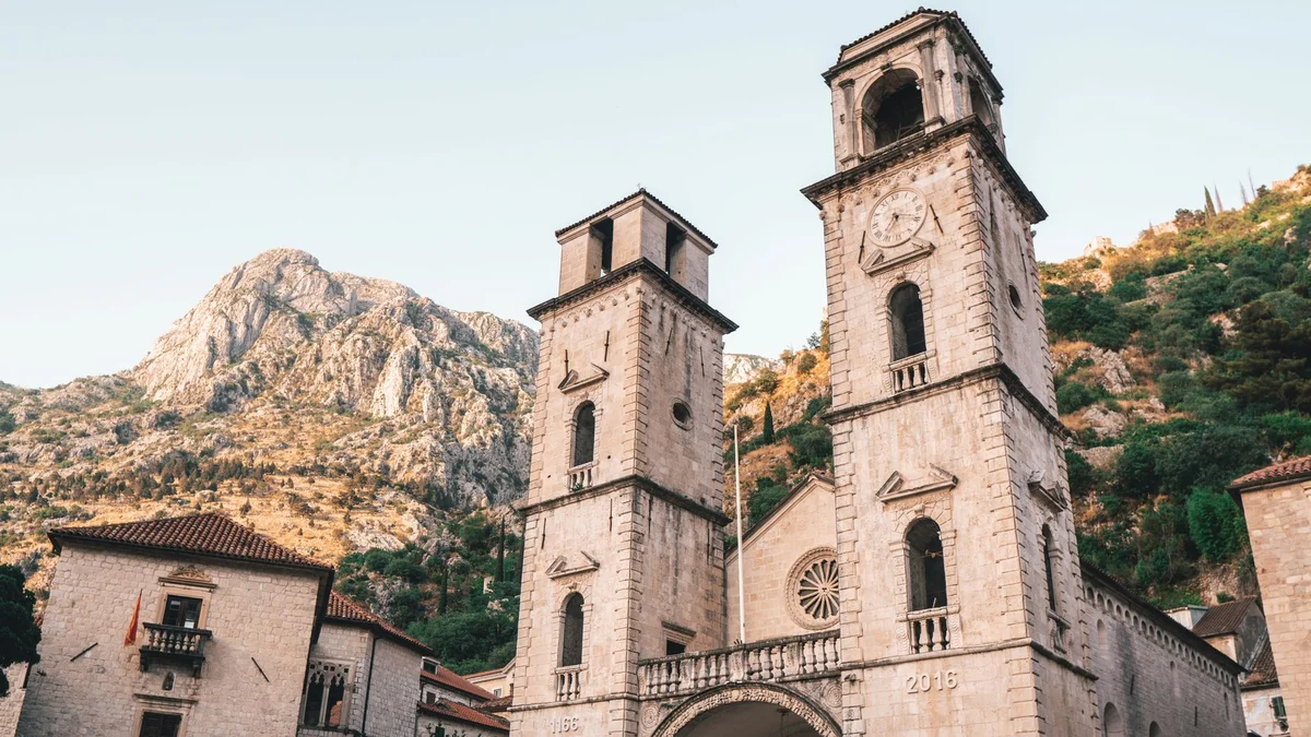 Cathedral of Saint Tryphon feature