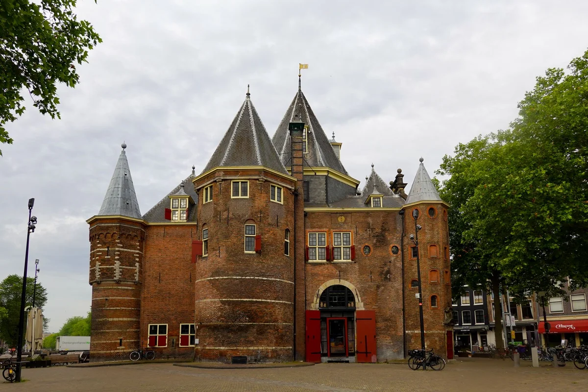 Nieuwmarkt view 1