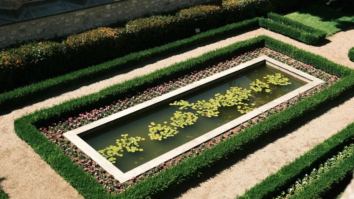 Tøyen Park feature