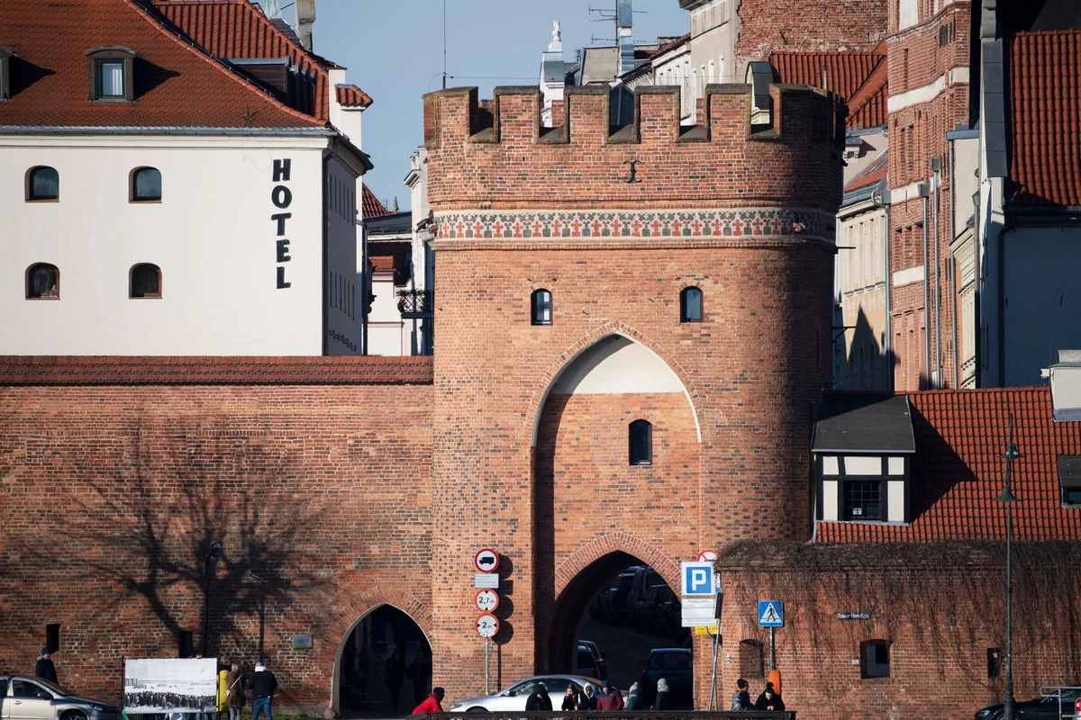 Kraków Barbican view 1