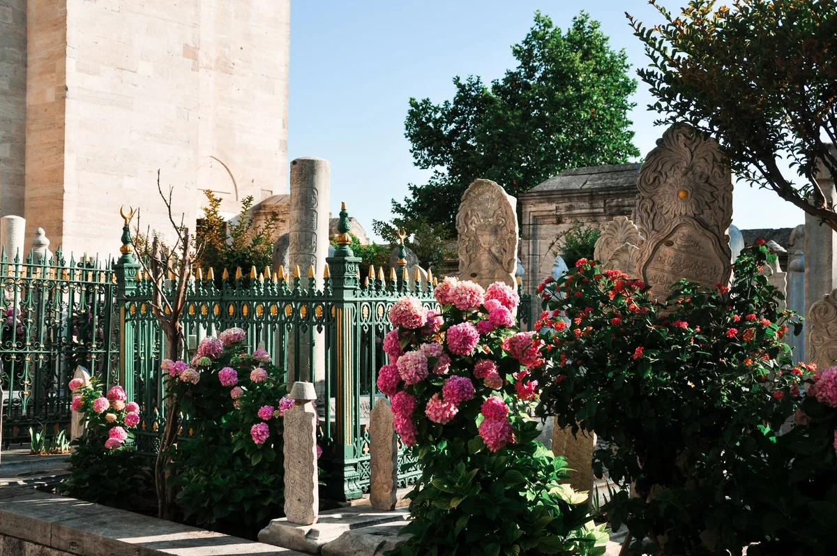 Remuh Synagogue feature