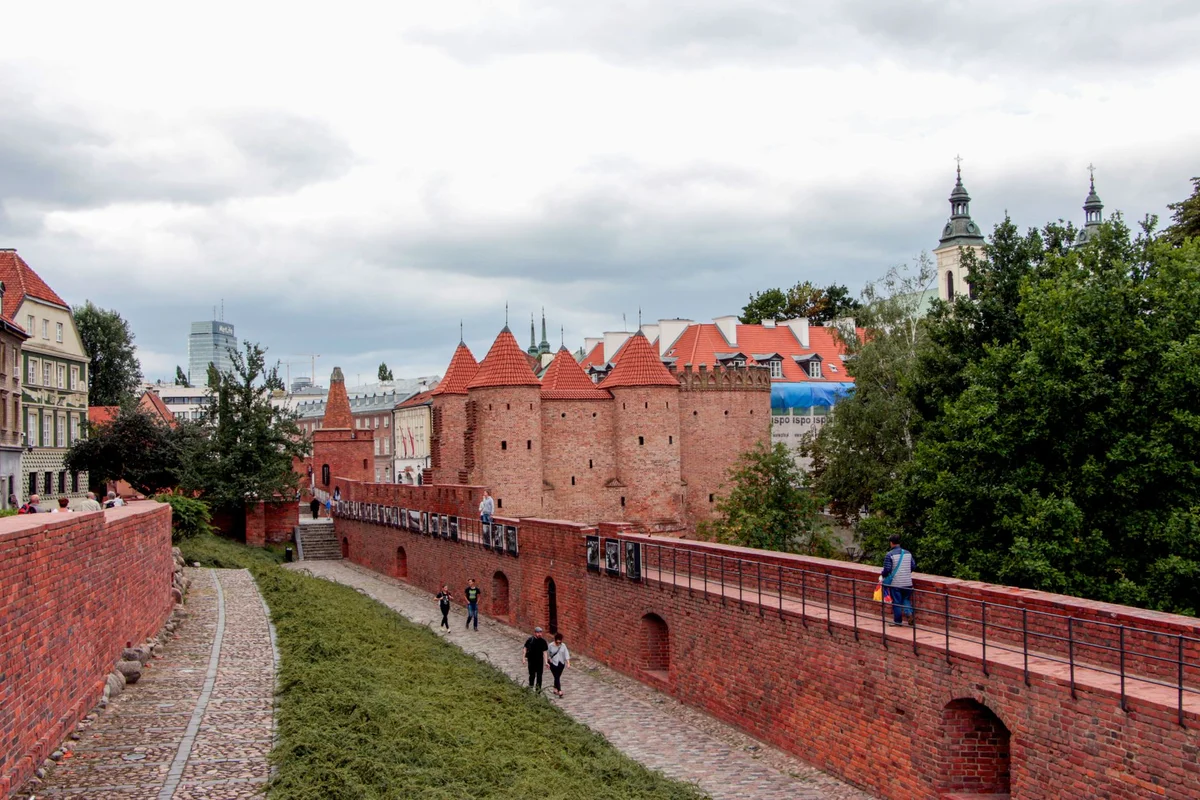 Warsaw Old Town feature