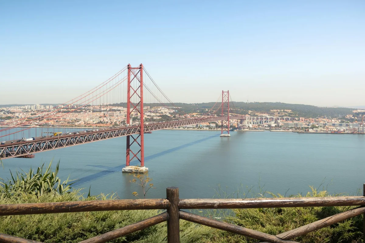 25 de Abril Bridge view 2