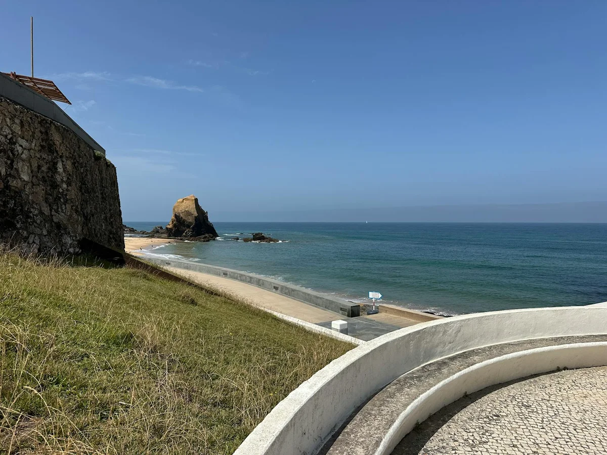 Cais da Vedra feature