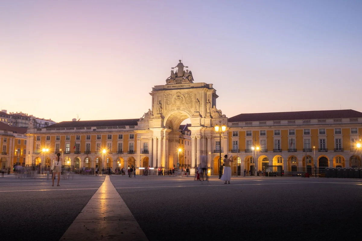 Rua Augusta Arch feature