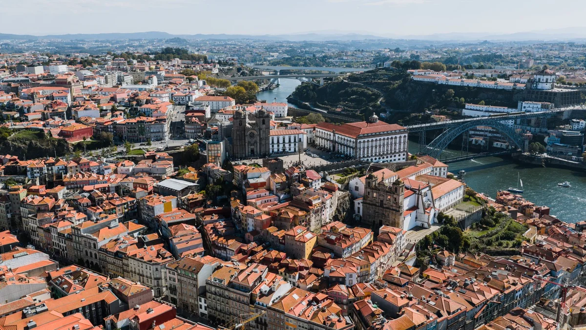Porto Cathedral feature