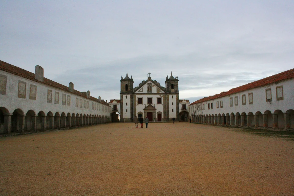 Old Cathedral of Coimbra feature