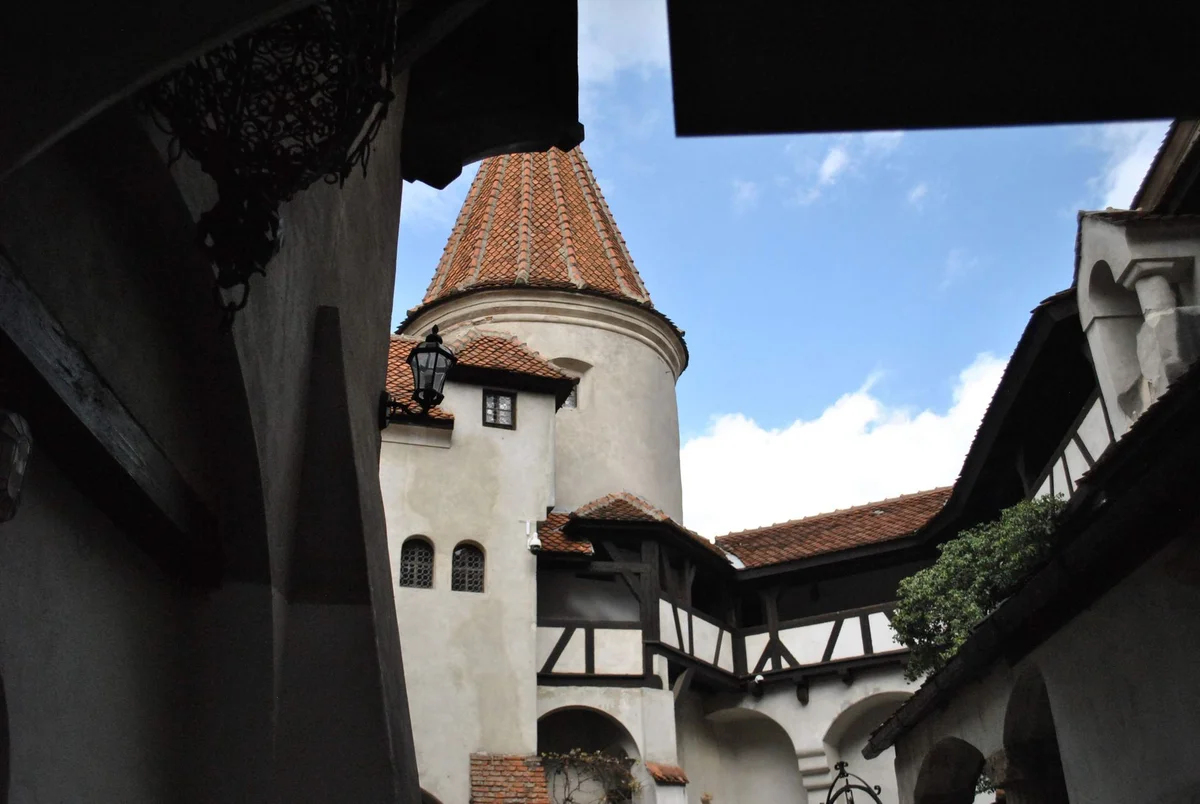 Corvin Castle feature