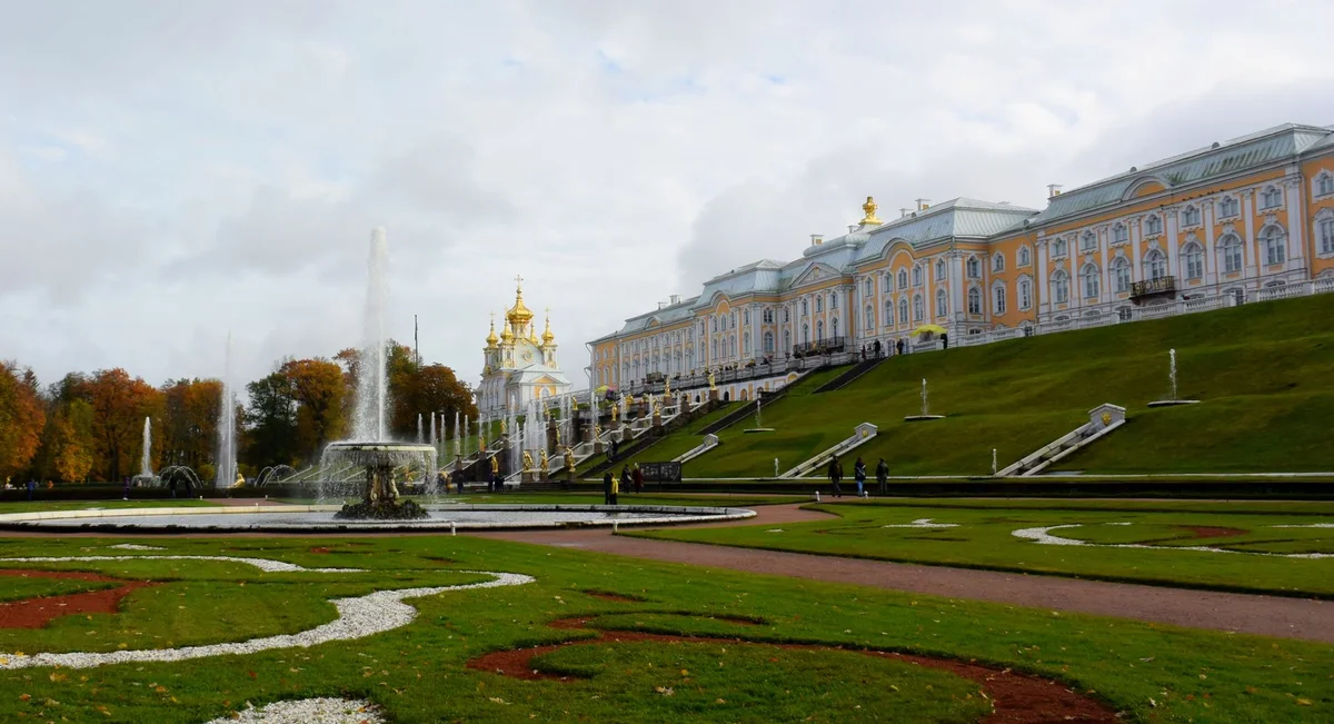 Grand Cascade, Peterhof feature