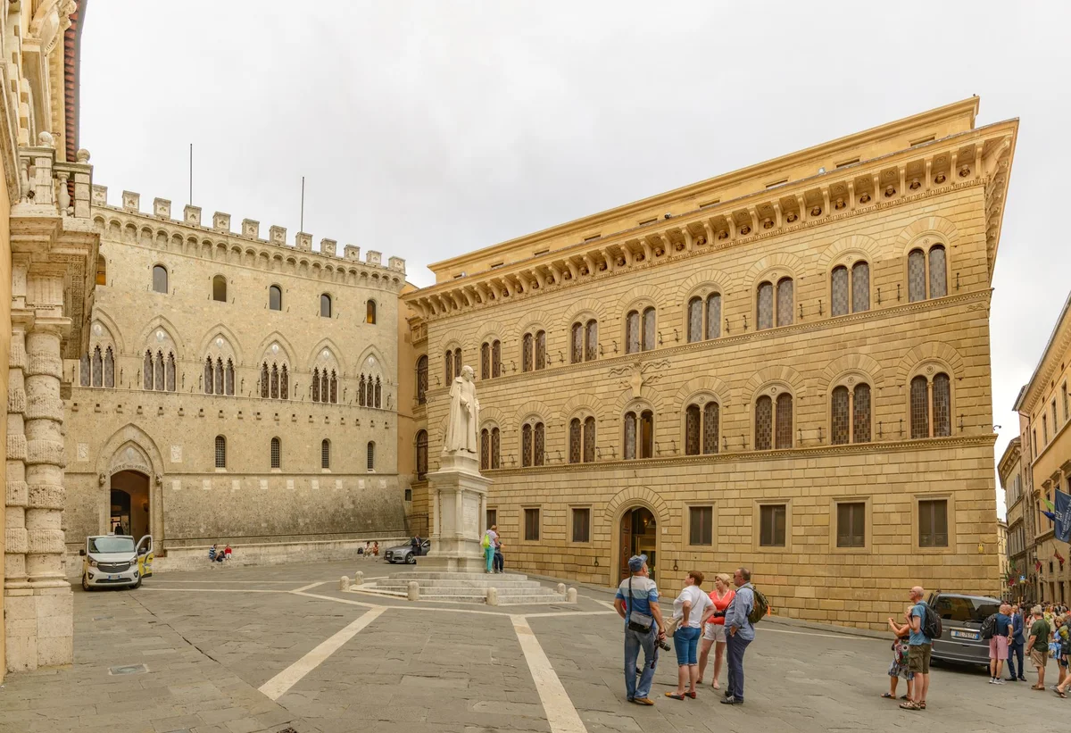 Museo del Francobollo e della Moneta feature