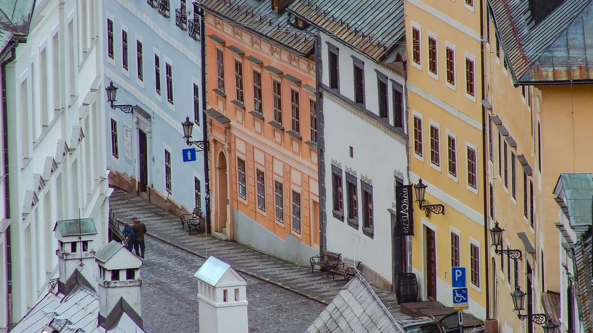 Hrnčiarska Ulica feature