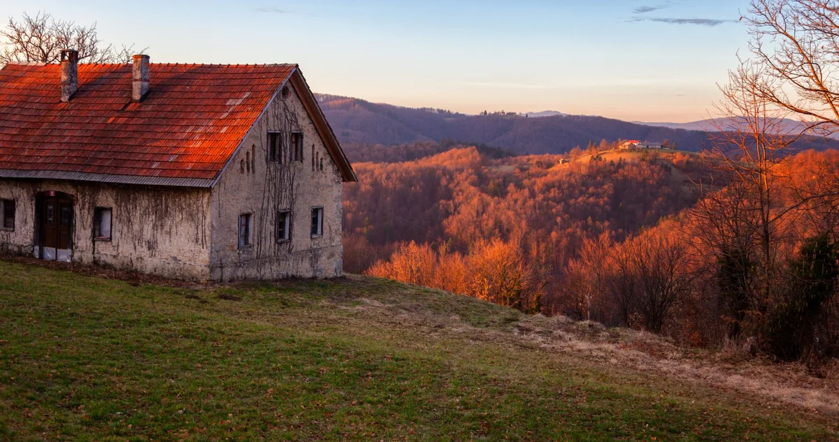 Dobrovo Castle feature