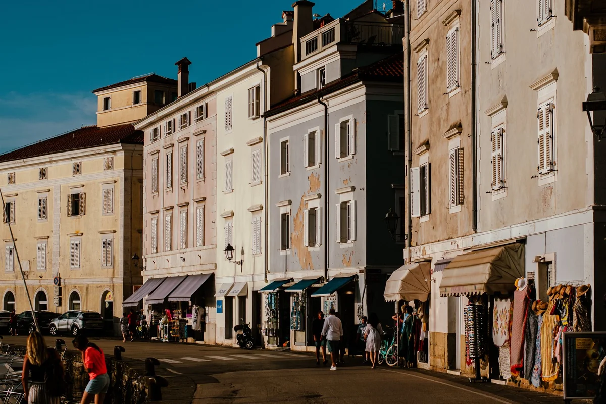 Koper Market feature