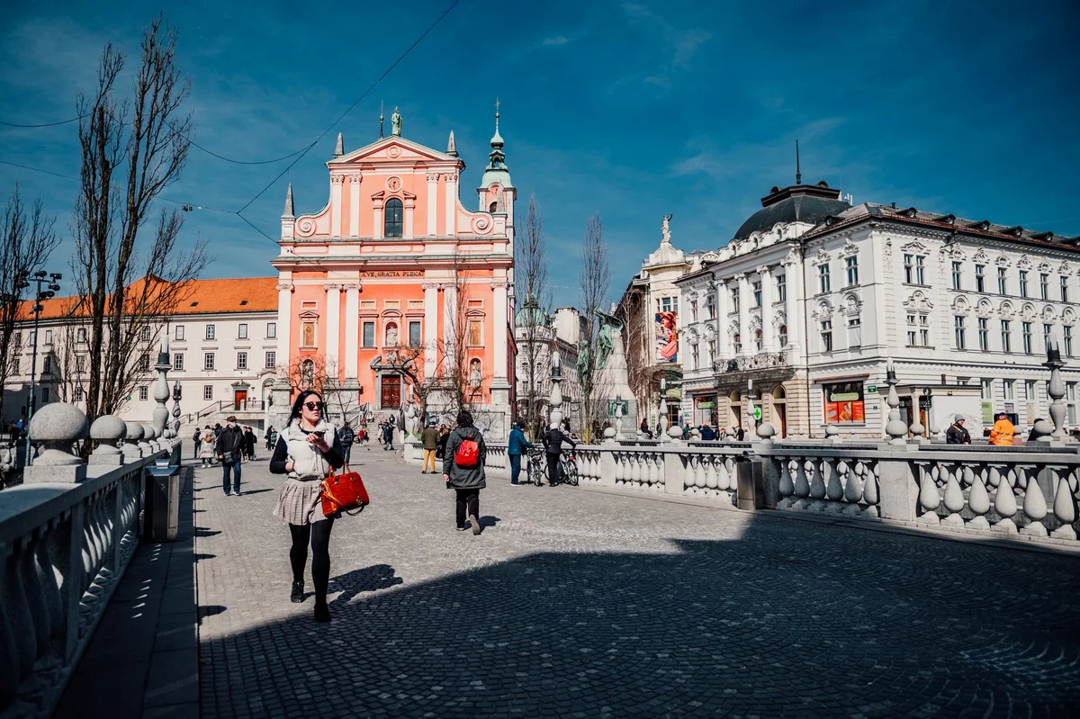 Prešeren Square feature