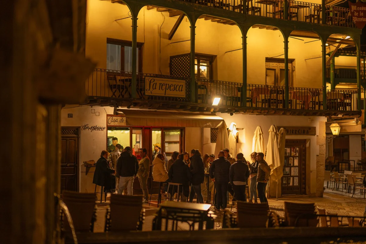 Cava Baja feature