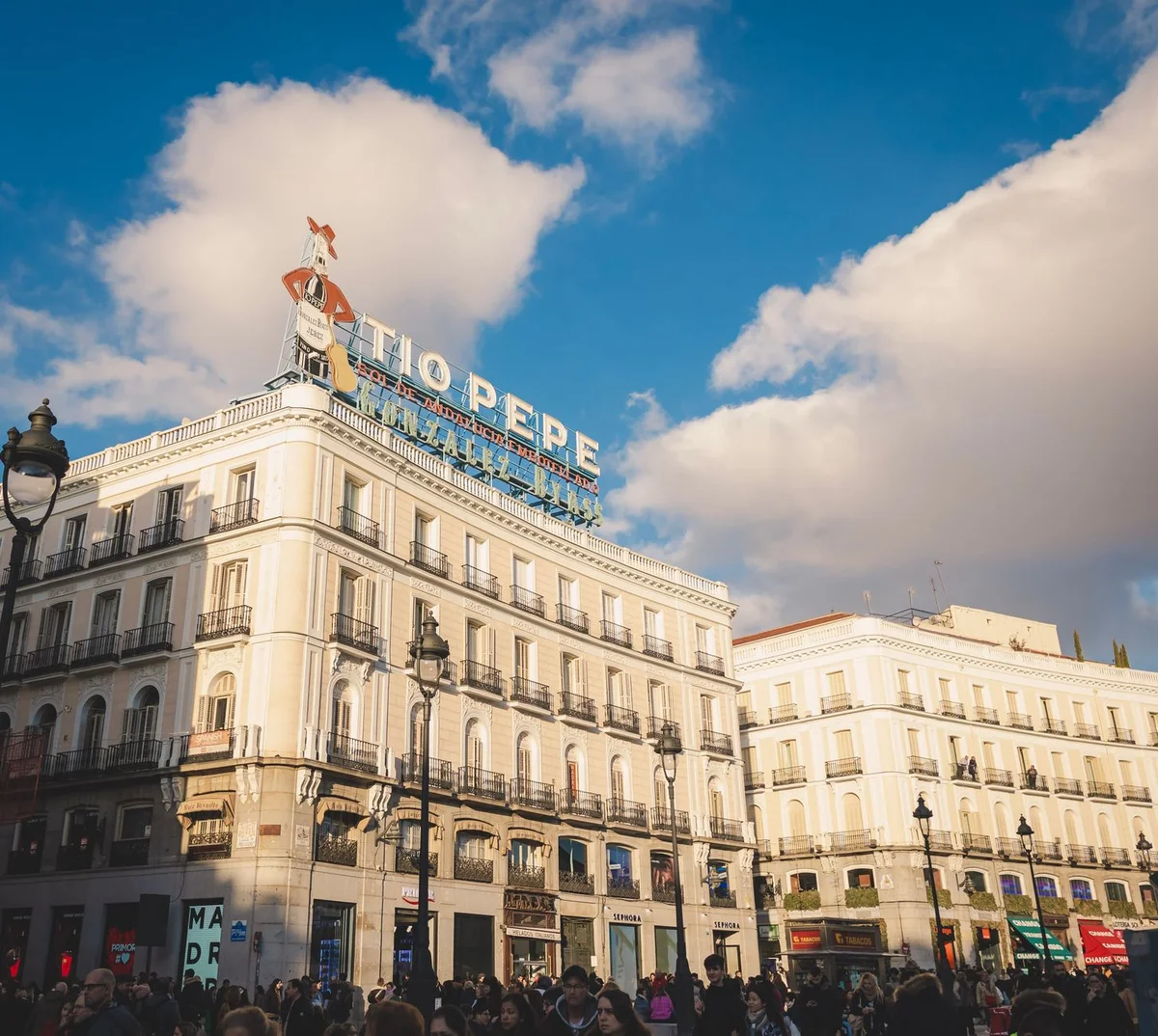 El Rastro feature