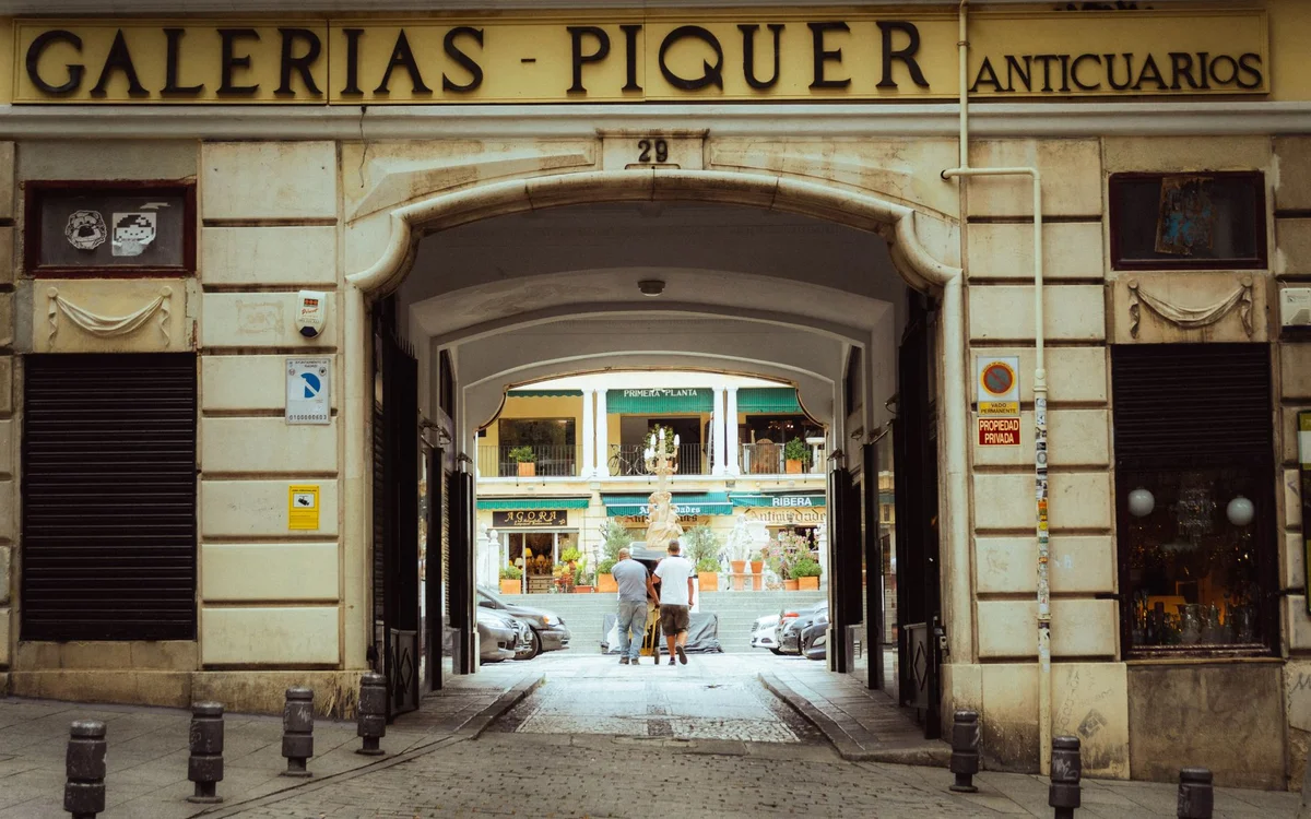 Mercado de Antón Martín feature