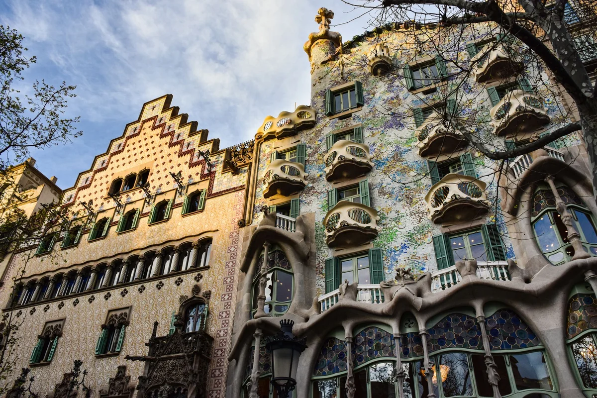 Passeig de Gràcia feature