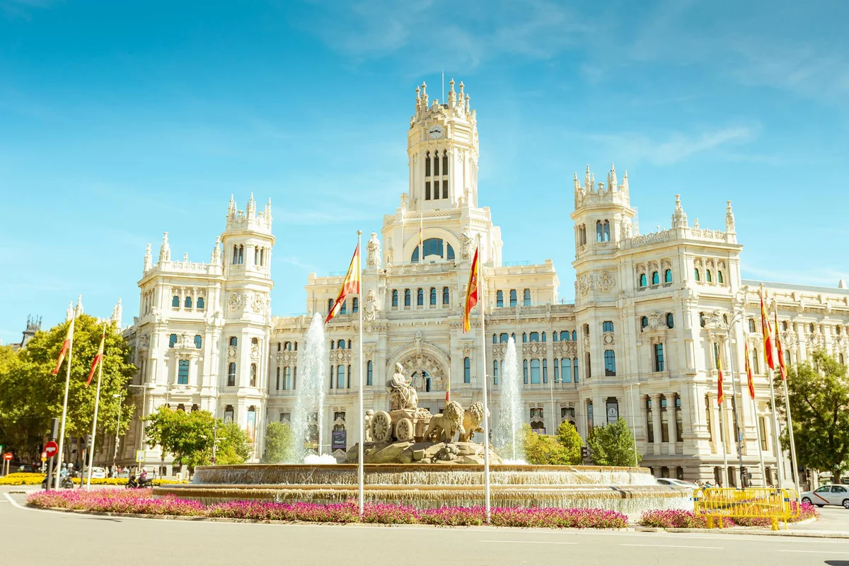 Plaza de Cibeles feature