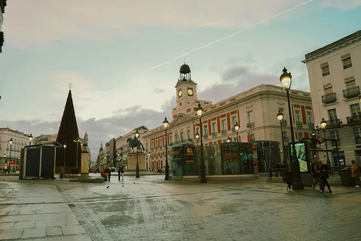 Puerta del Sol feature