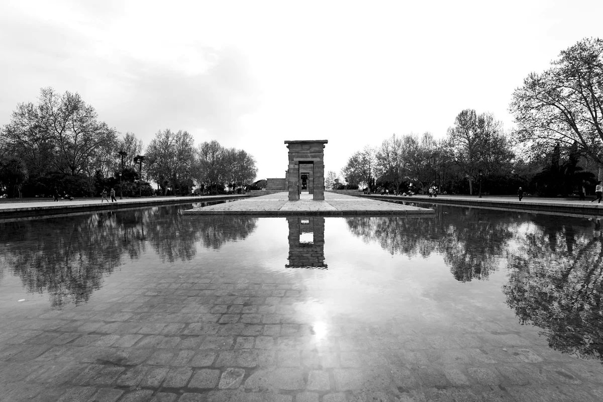 Templo de Debod feature