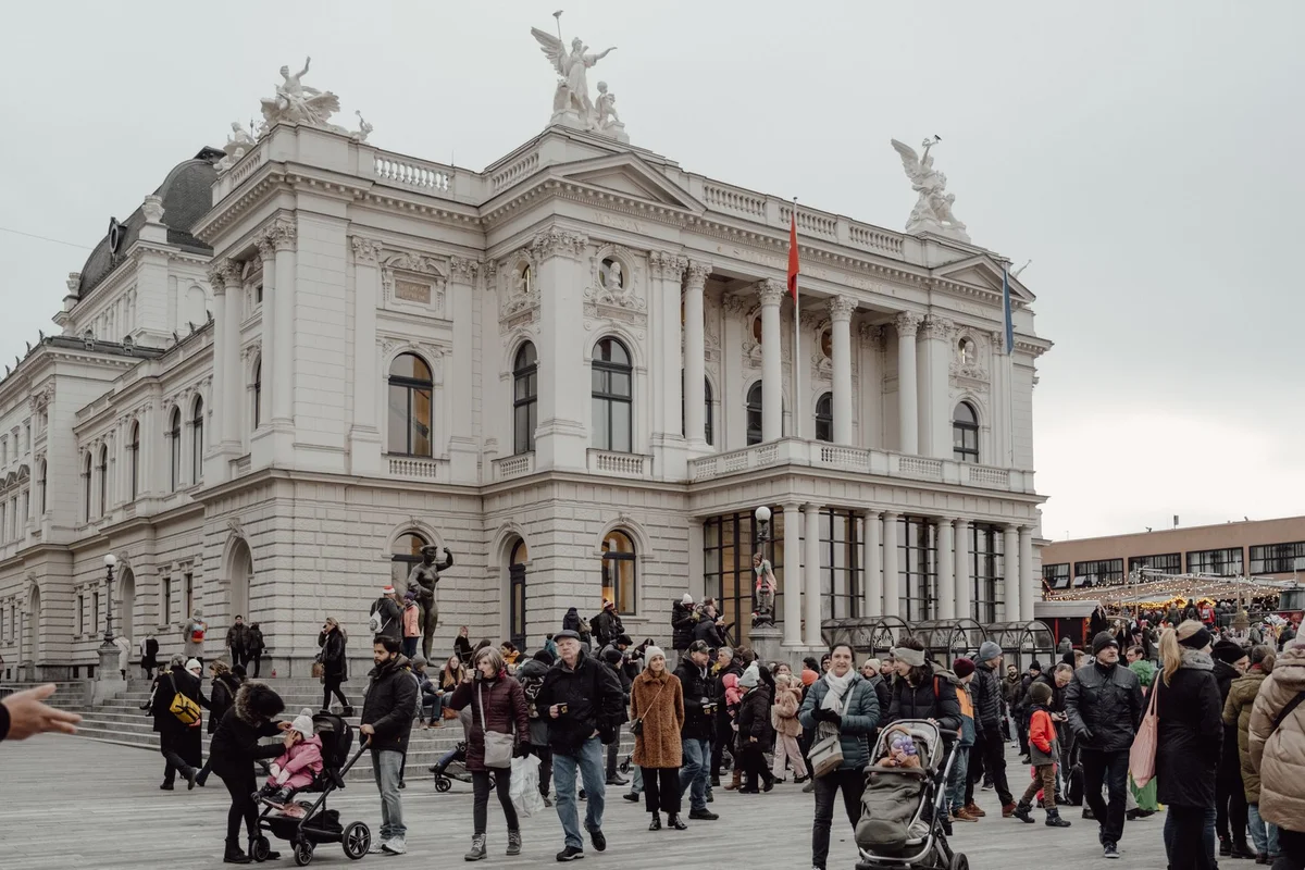 Bellevueplatz view 1