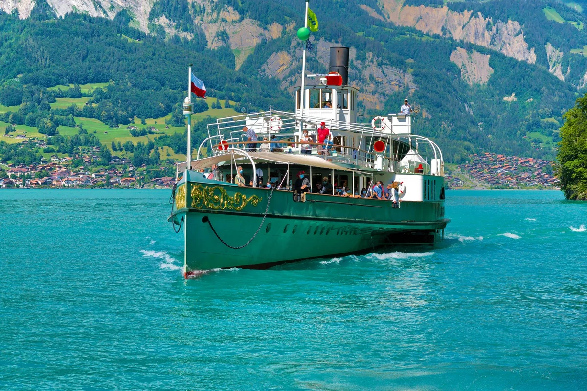 Lake Brienz view 2