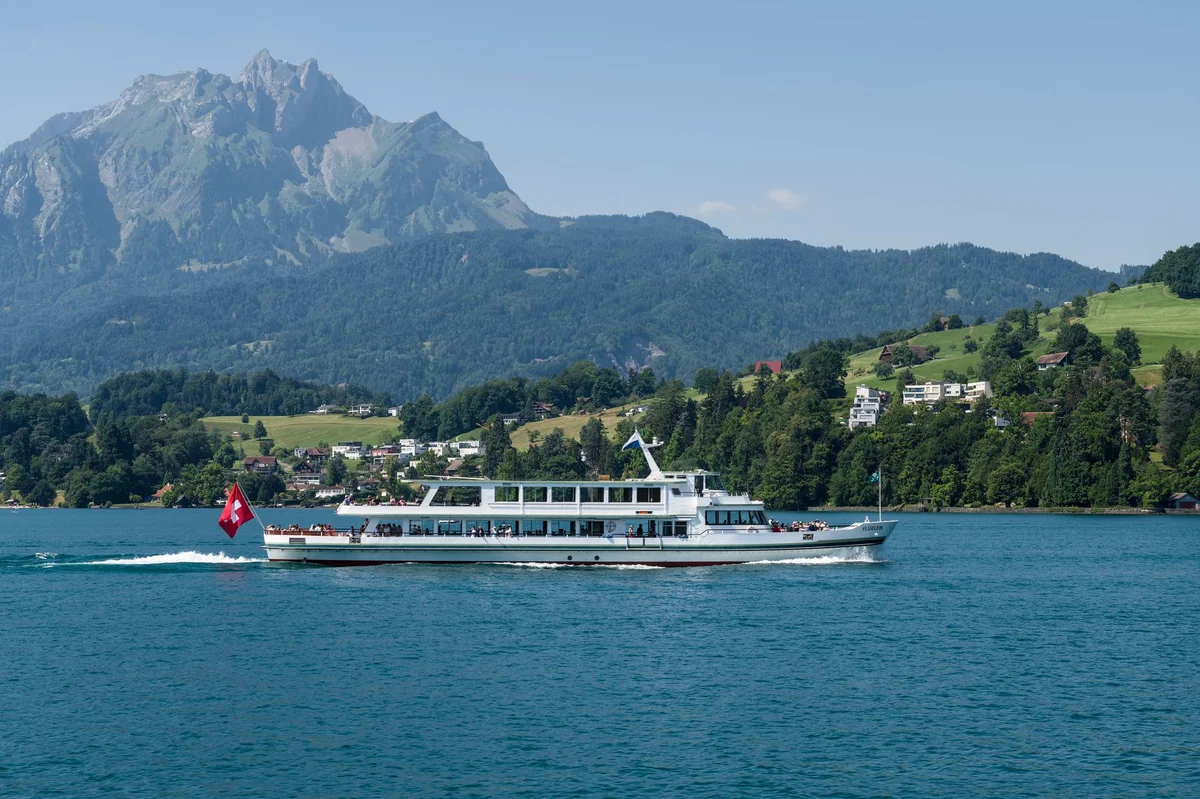 Lake Lucerne Cruise view 1