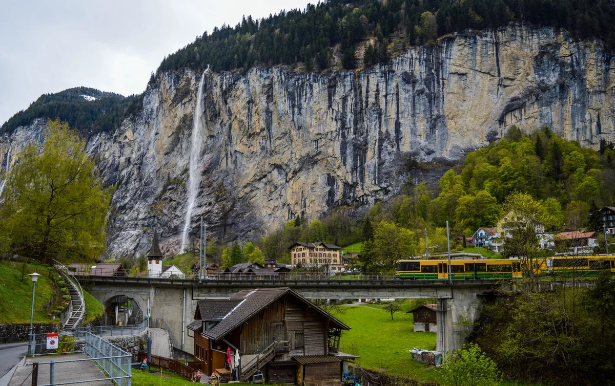 Lauterbrunnen Valley view 1