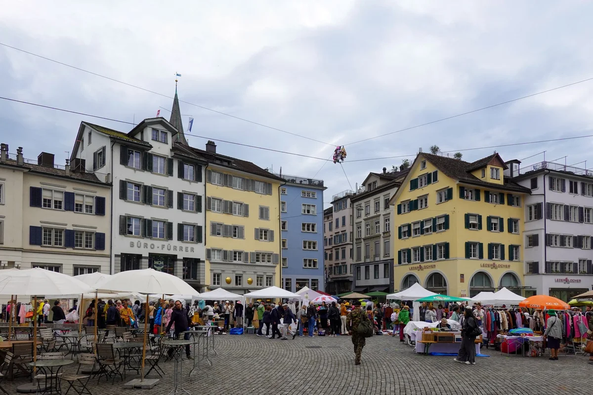 Plainpalais Flea Market view 2