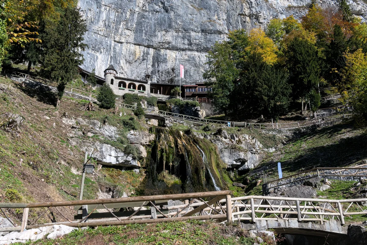 St. Beatus Caves feature