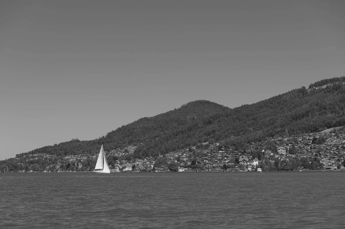 Lake Thun view 2