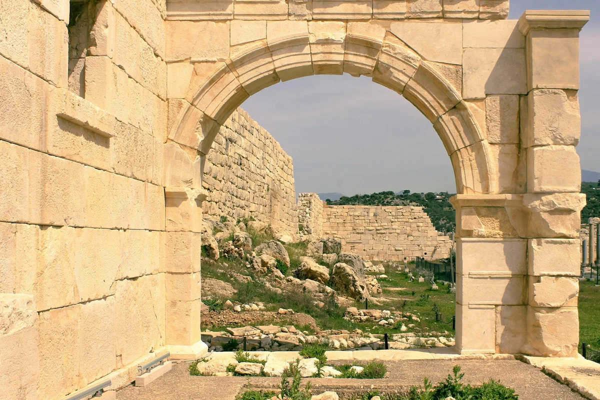 İzmir Archaeology Museum view 2