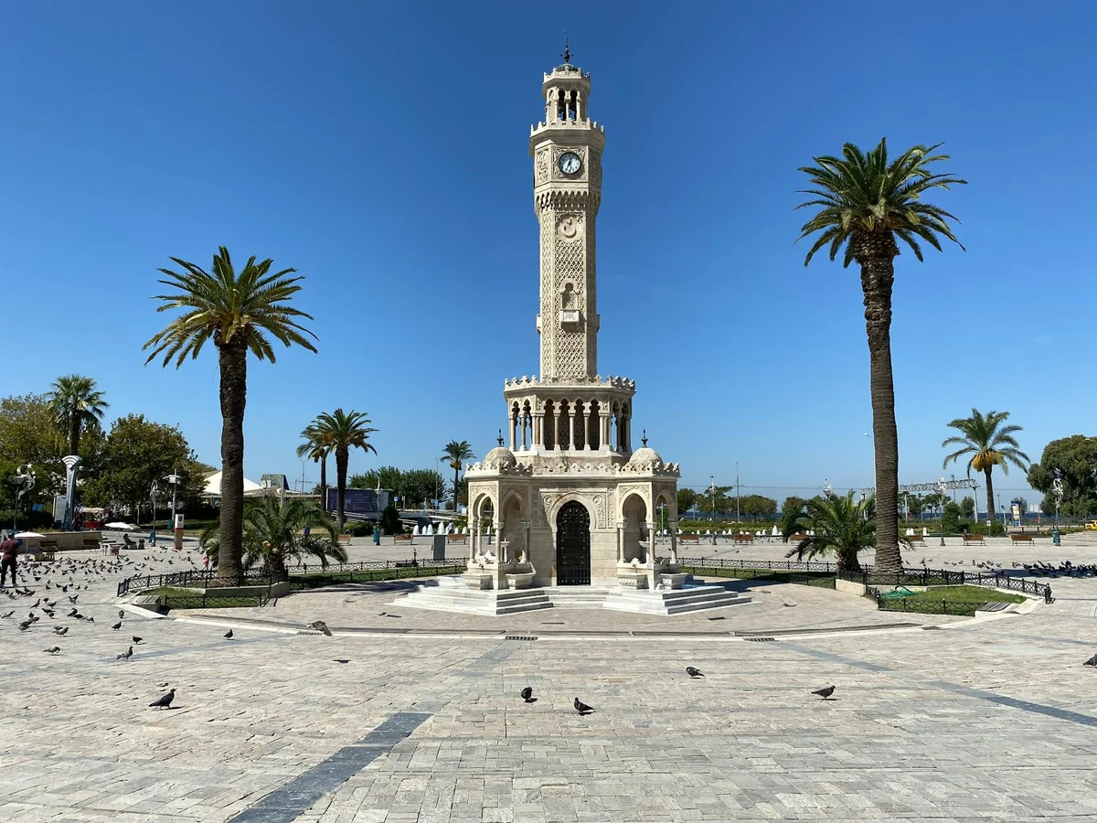 İzmir Clock Tower view 1