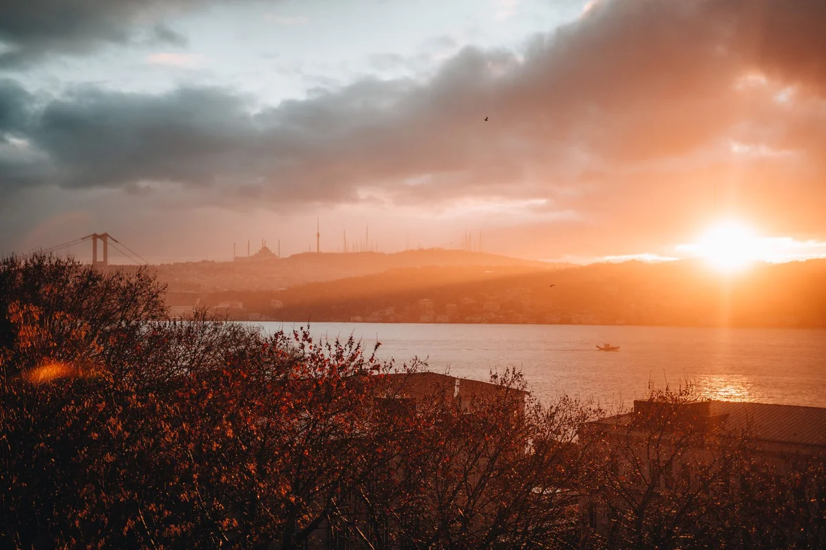 Bebek Waterfront feature