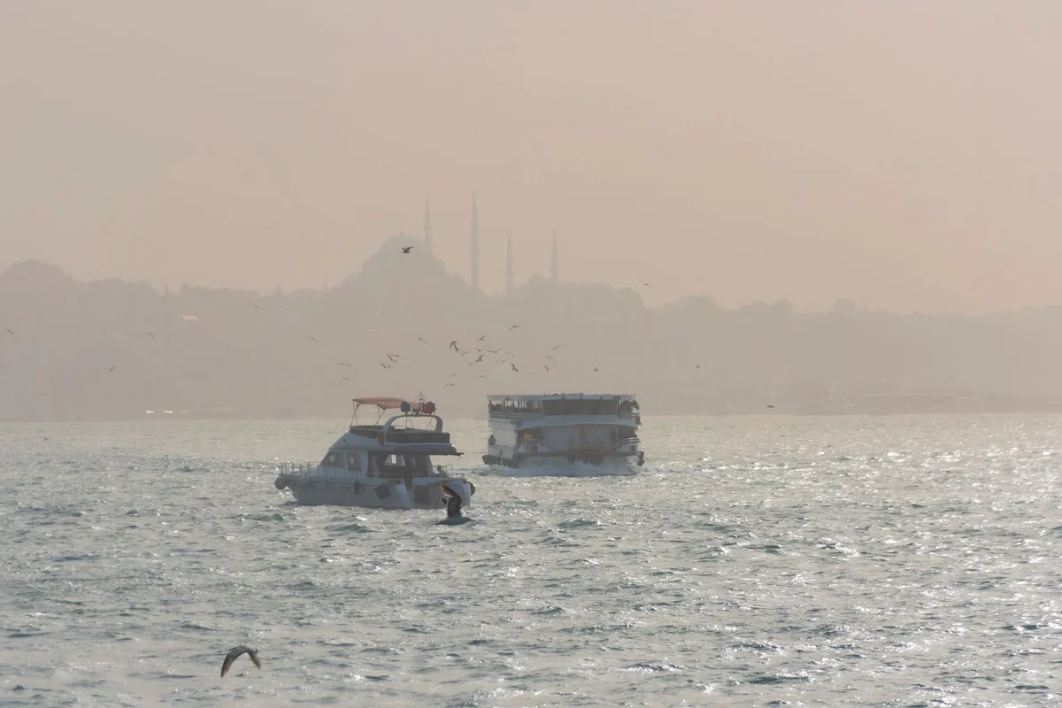 Eminönü Pier view 2